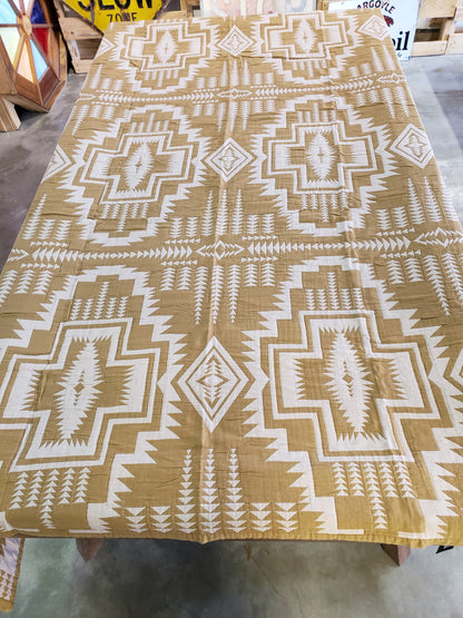 Pendleton Organic Cotton Matelasse QUEEN blanket in Harding Star Ochre