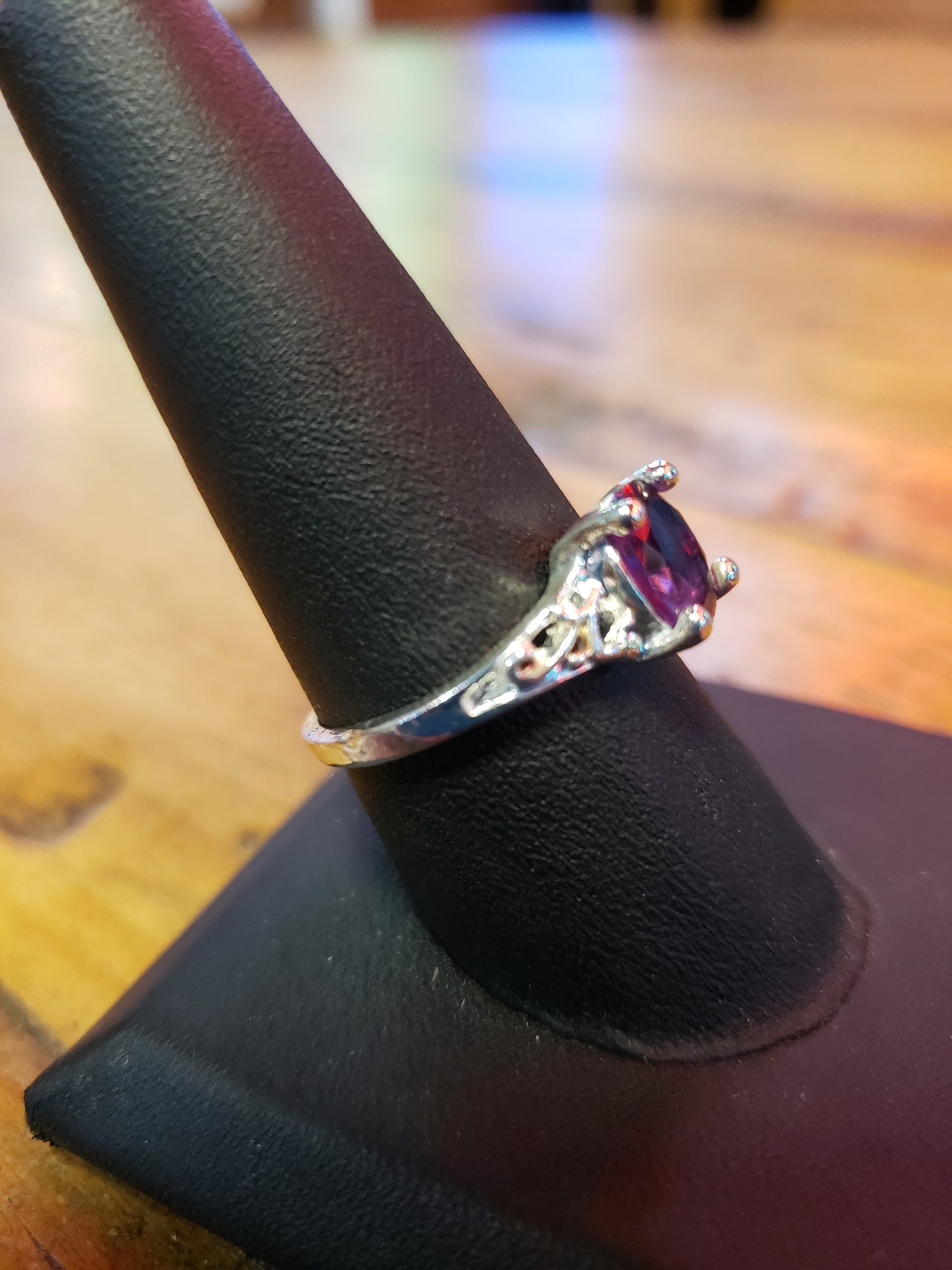 .925 Sterling ring with purple gem size 8.5