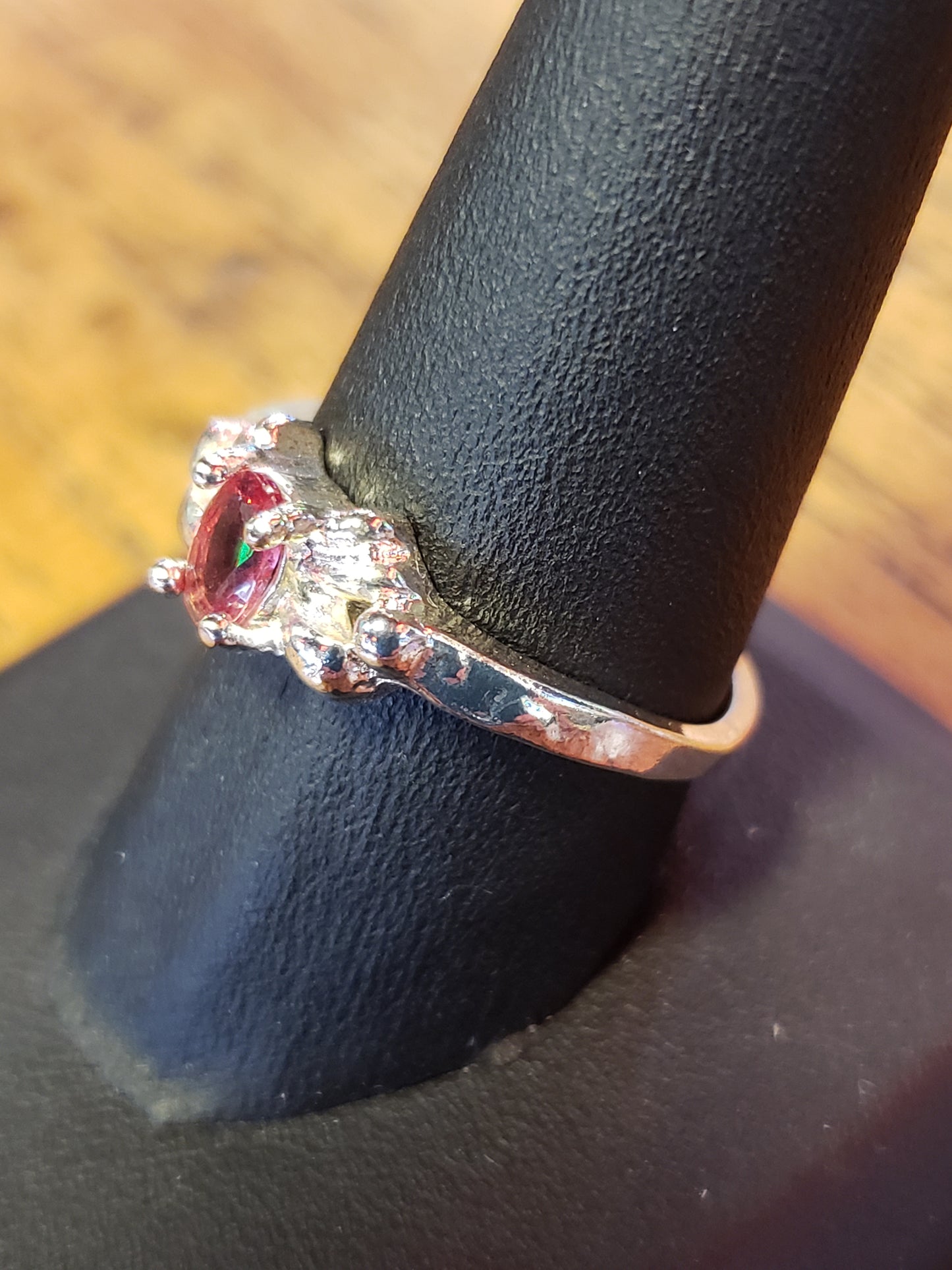 .925 ring with pink stone in bow size 9.5