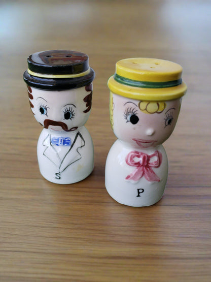 Vintage Couple Salt Pepper Shaker set