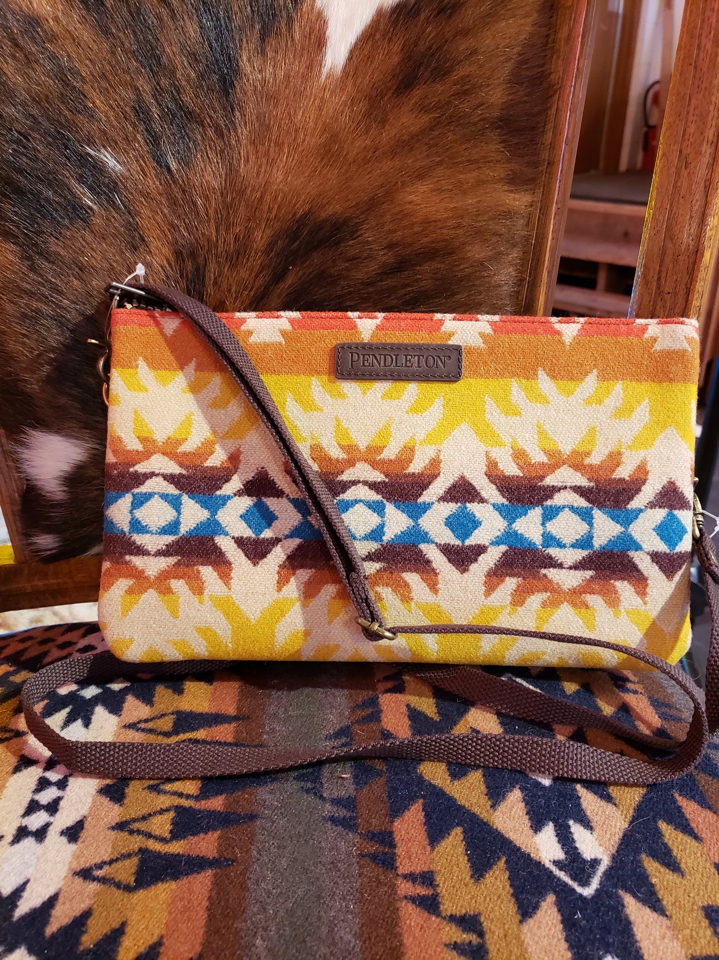 Pendleton Large Three Pocket Keeper in the Pasco pattern