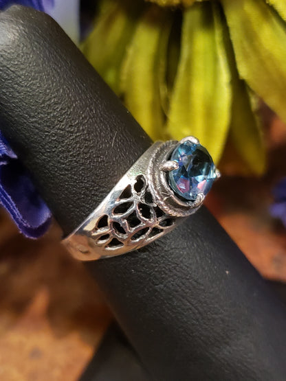 .925 Sterling ring size 5.5 lite blue clear stone