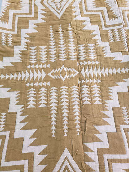 Pendleton Matelasse KING Blanket in Harding Star Ochre