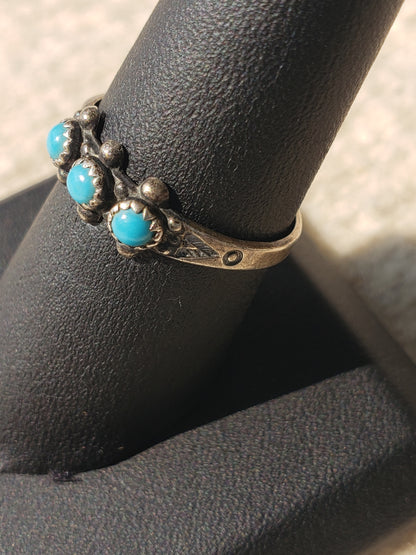 Turquoise and Sterling ring SIZE 7.5