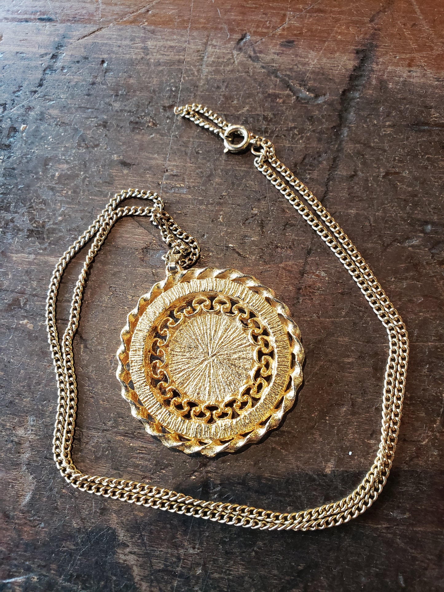 1904 Penny medallion pendant on 24 inch chain