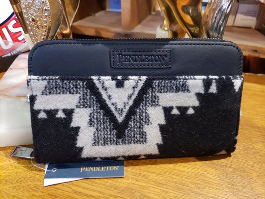 Pendleton Continental Zip Wallet