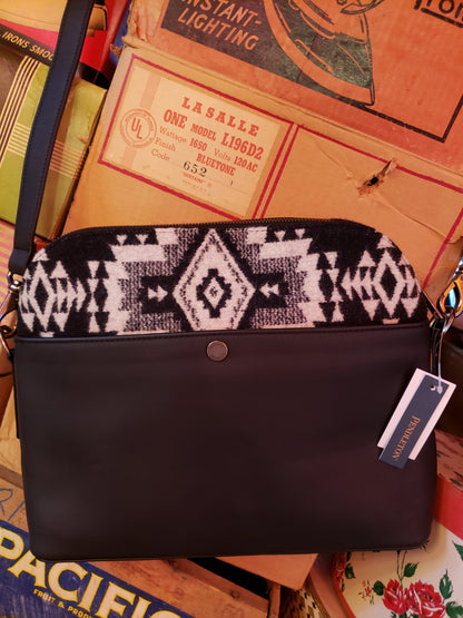 Pendleton Crossbody Handbag in Rock Point Black