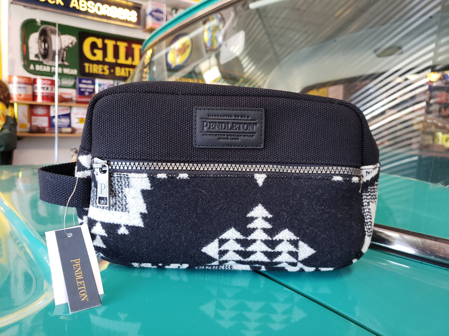 Pendleton Carryall Pouch in Rock Point Black