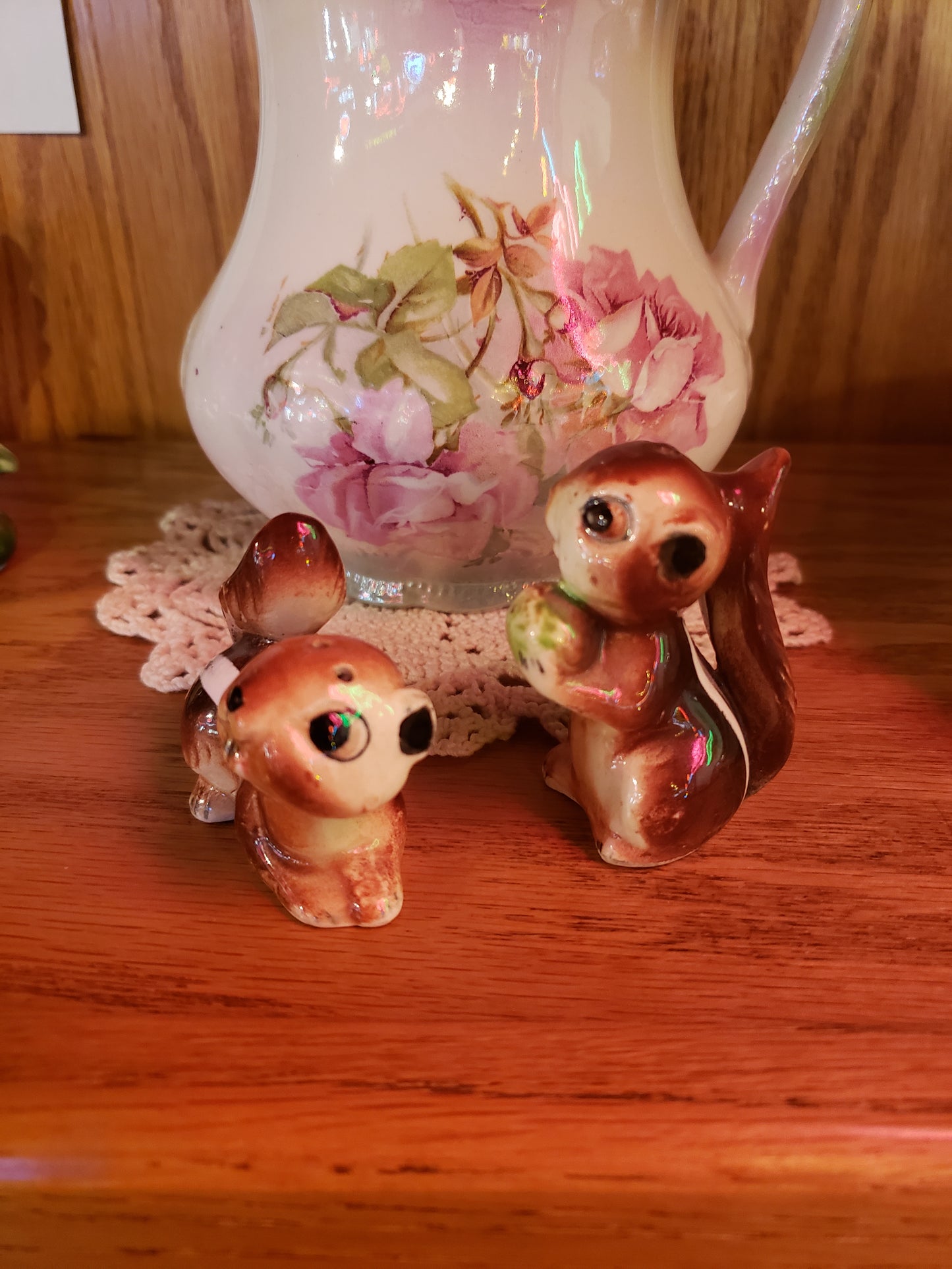 Chipmunk salt pepper shaker set