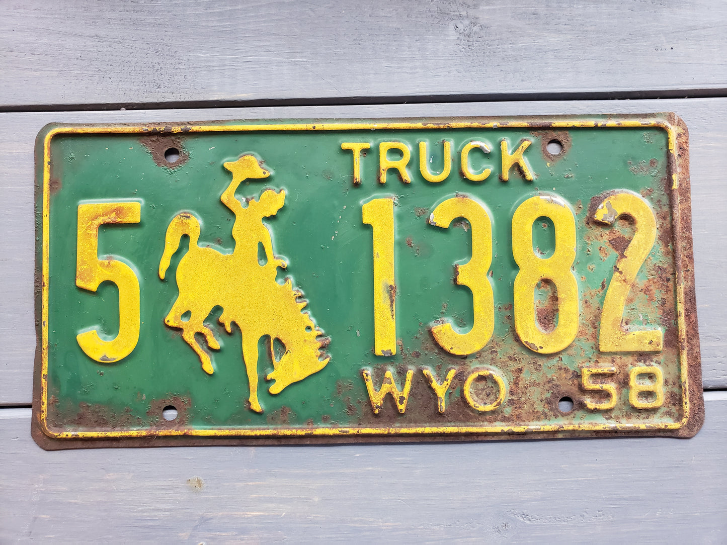 1958 Wyoming TRUCK License Plate 5 1382