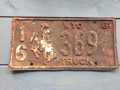 1961 Wyoming TRUCK license plate 16 369