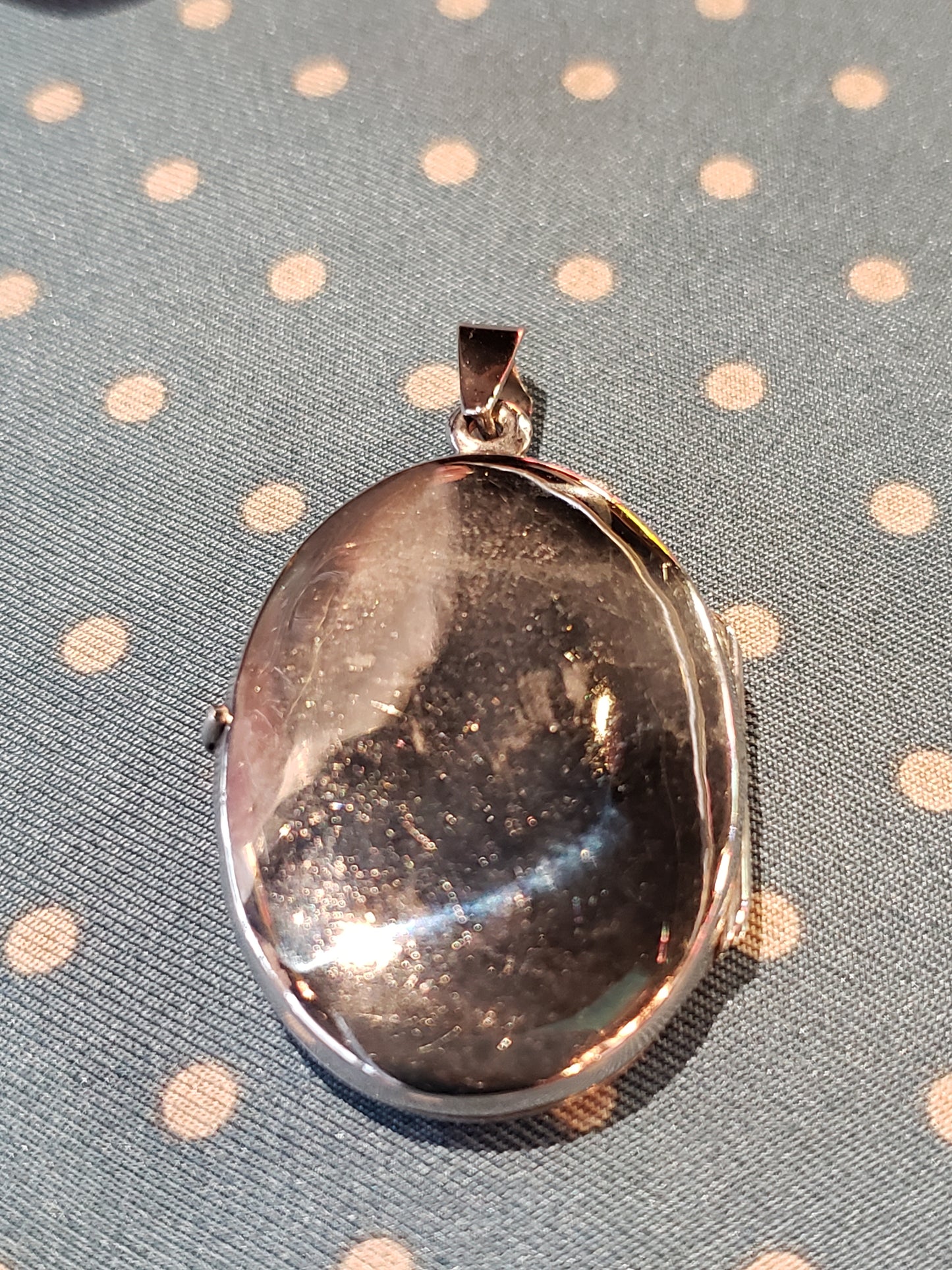 Sterling Silver cameo style locket