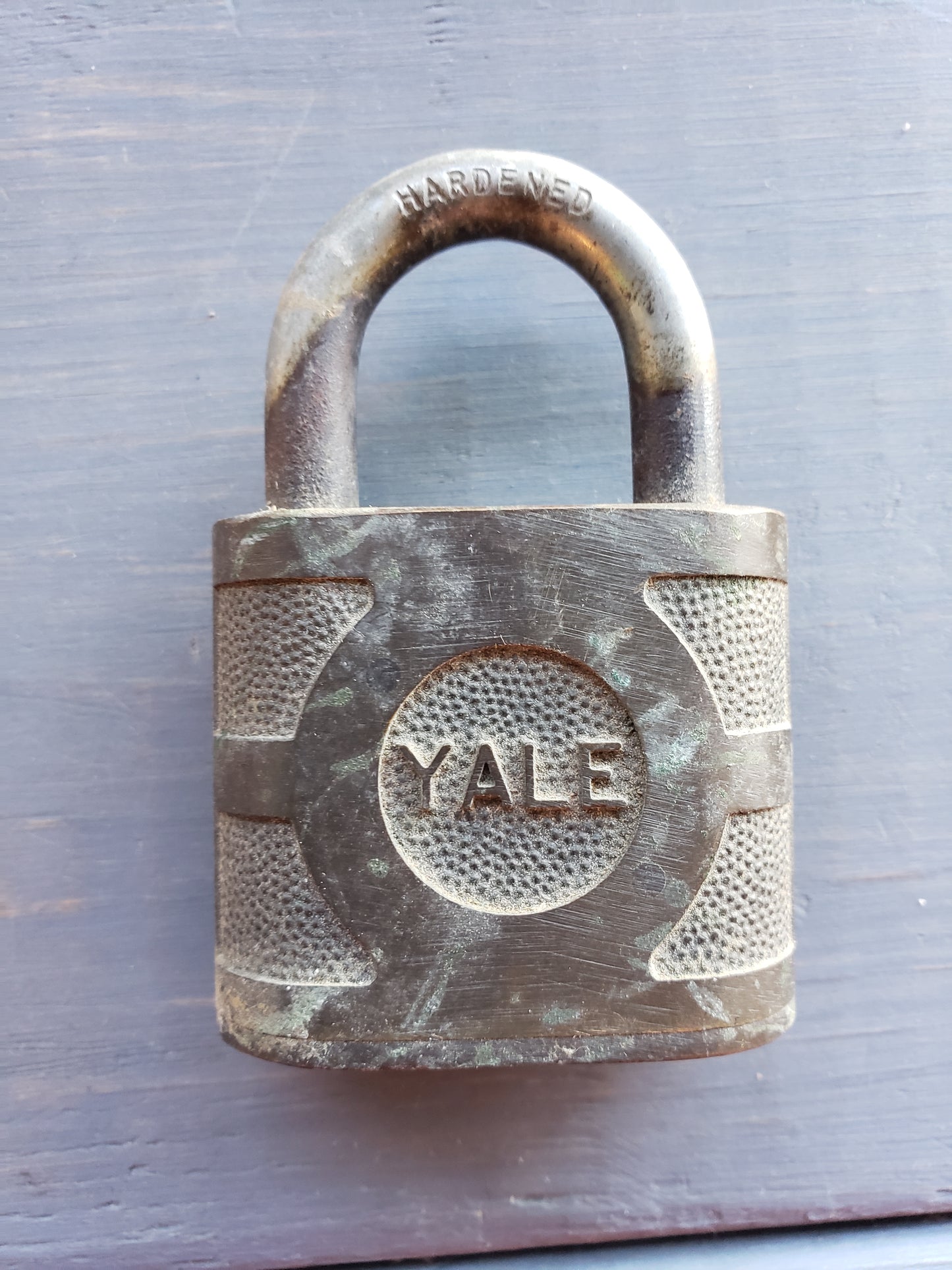 YALE padlock, no key