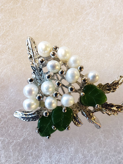 Vintage brooch jade cluster with white beads