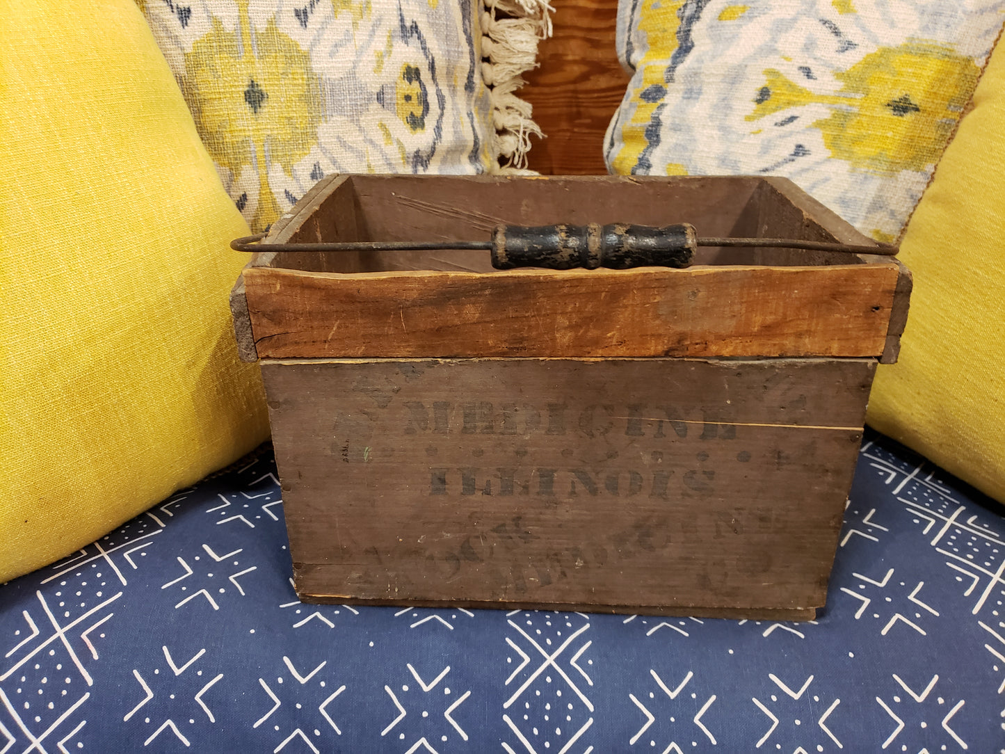 Illinois poultry medicine crate