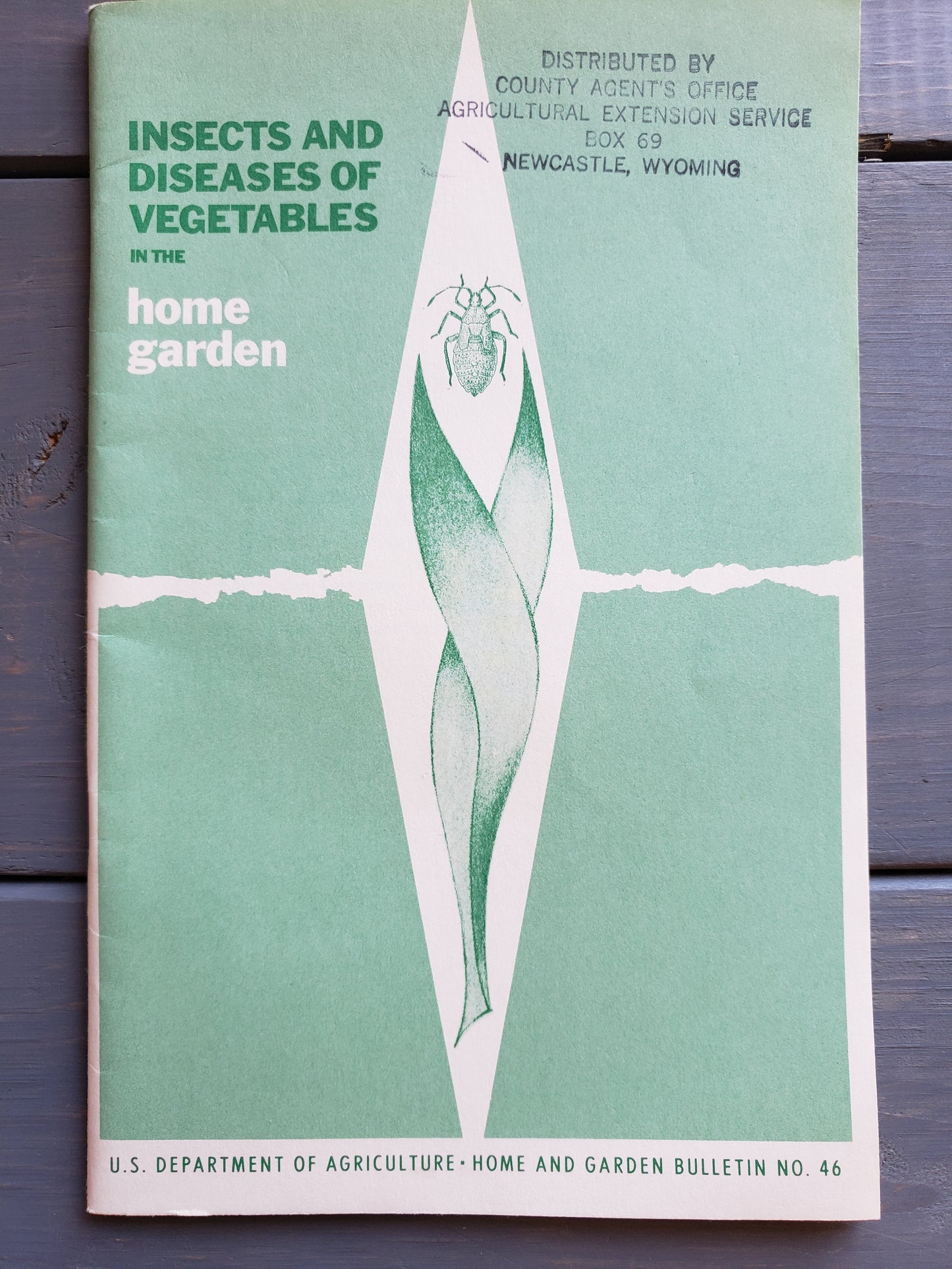 Insects and Diseases of Vegetables in the Home Garden (1967)
