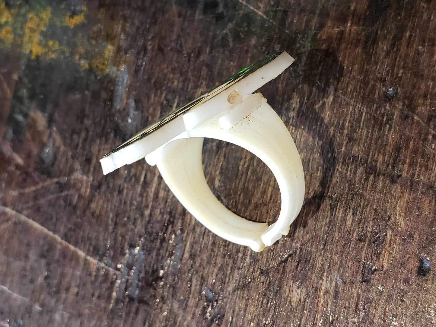 Vintage plastic "Goofy" ring