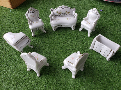 Porcelain Dollhouse Furniture SET 7 pc + lid