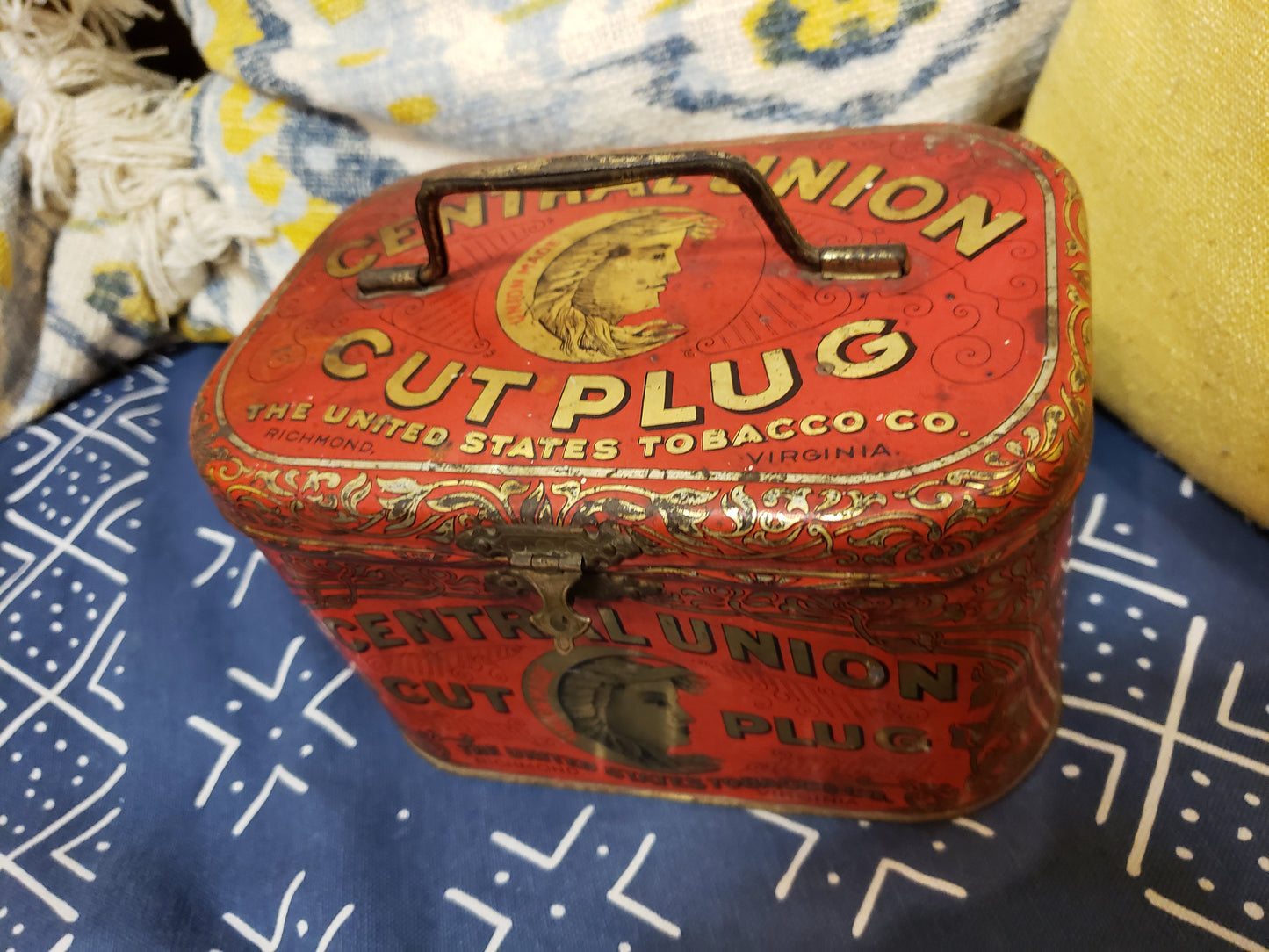 Central Union Cut Plug tobacco canister