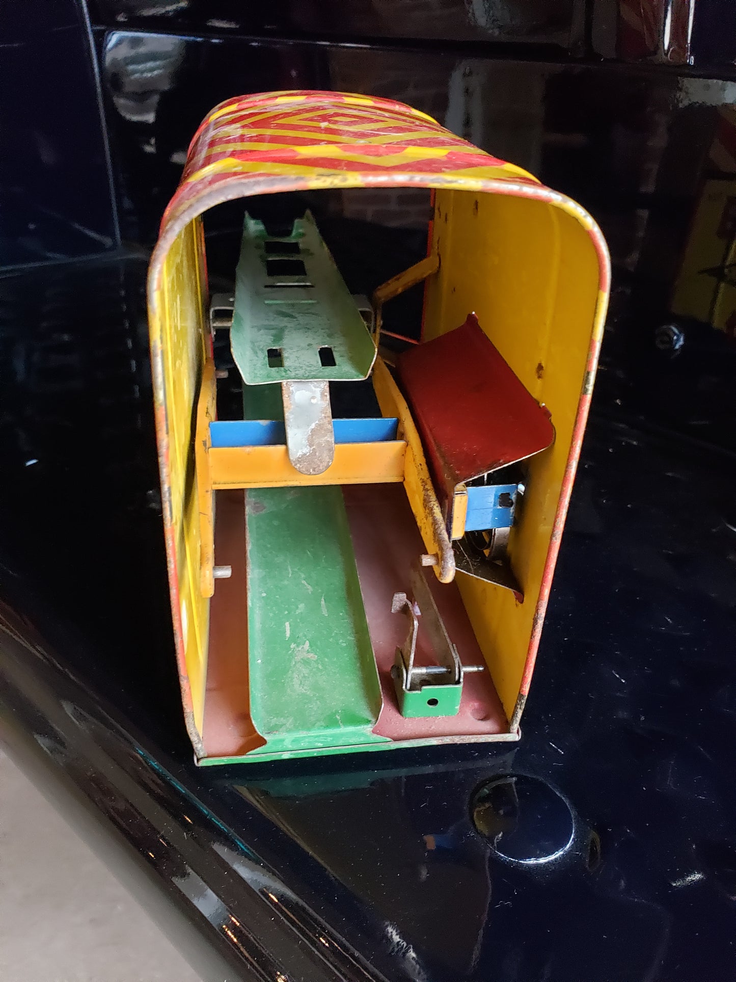 Sunny Andy No. 26 Fleet Flyer wind up tin toy