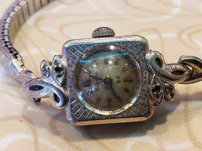 Vintage Bulova 23 Ladies wrist watch WORKS