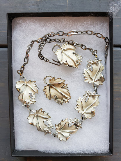 Sarah Coventry White Leaf Necklace and Clip on Earring Set
