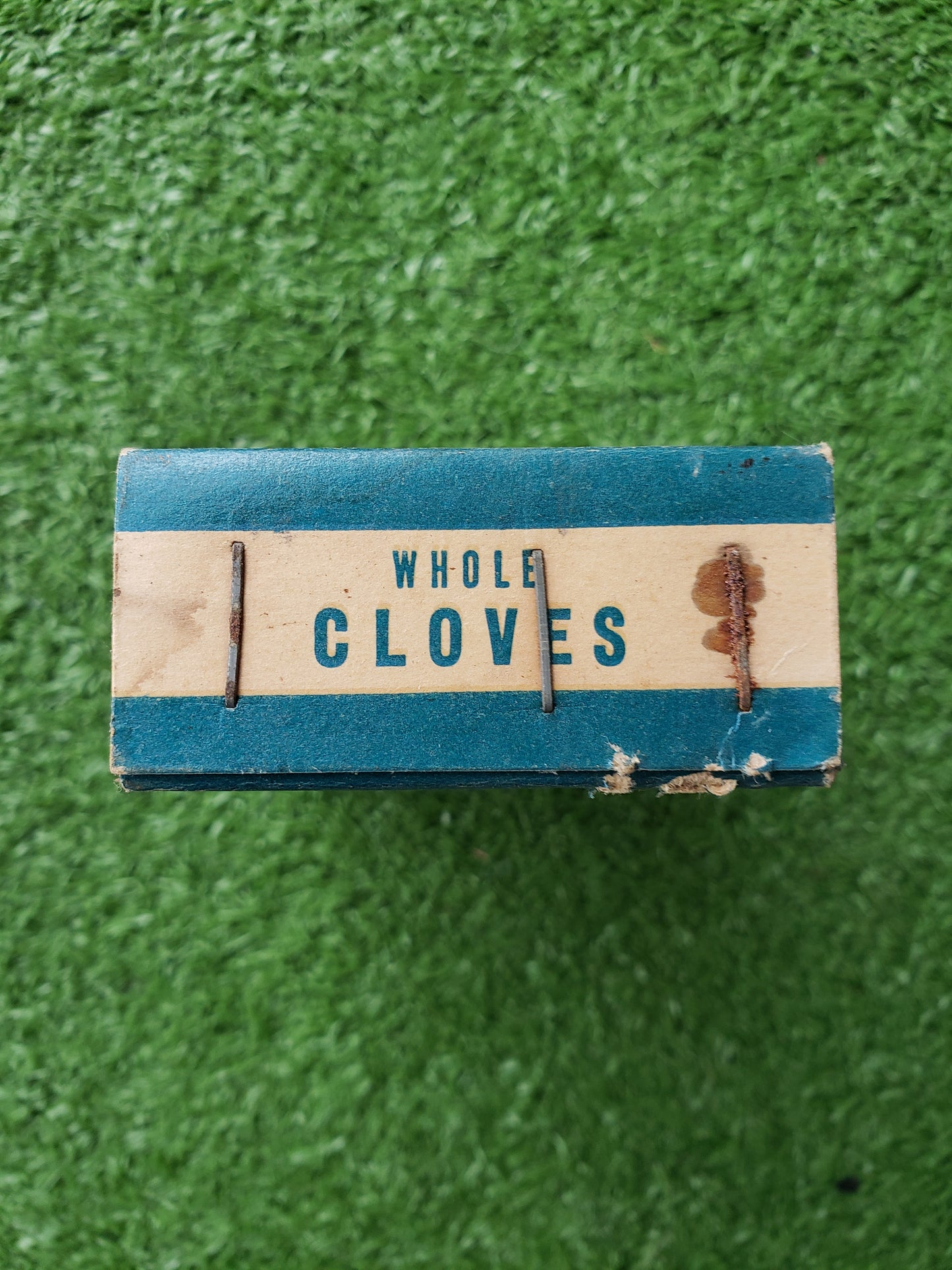 Crescent Whole Cloves box