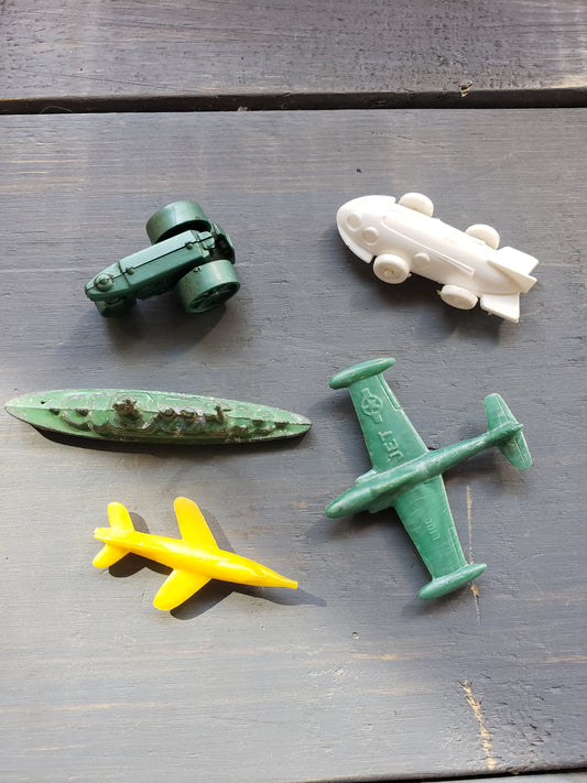 5 cracker jack/ mini mid century toys