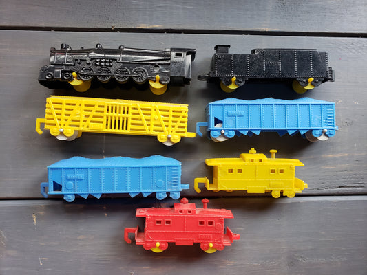 1950's BANNER plastic train set 7 pieces