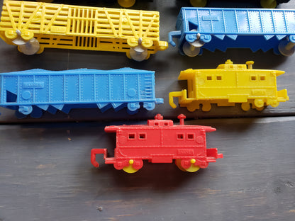 1950's BANNER plastic train set 7 pieces