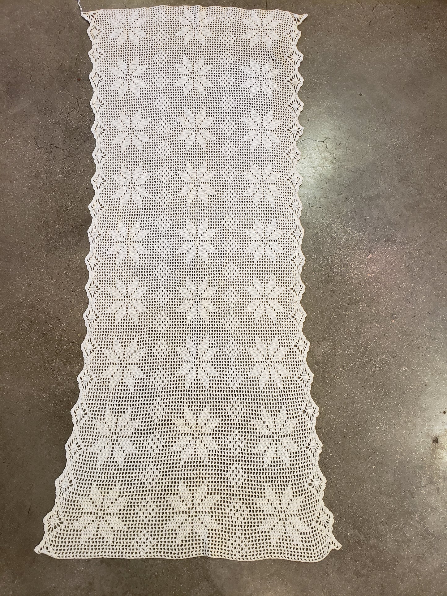 Snowflake Design Crochet Table Runner