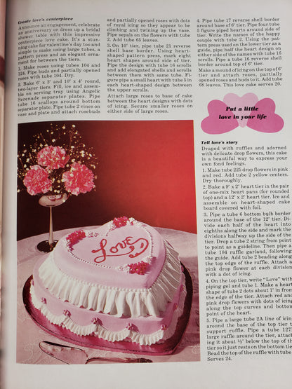 Celebrate! IV Wilton cake decorating book