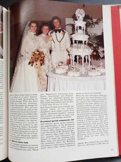 Celebrate! IV Wilton cake decorating book