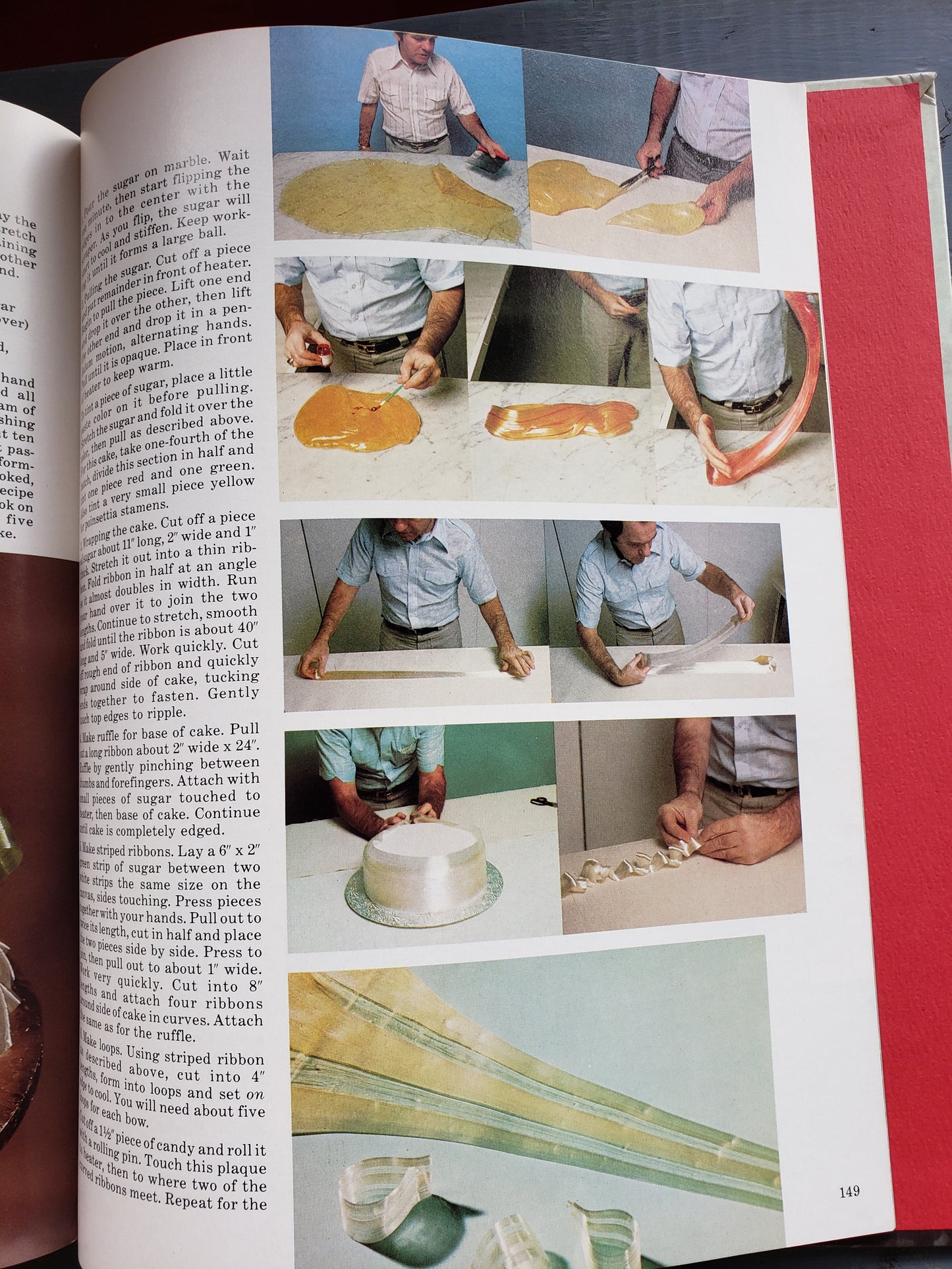 Celebrate! IV Wilton cake decorating book