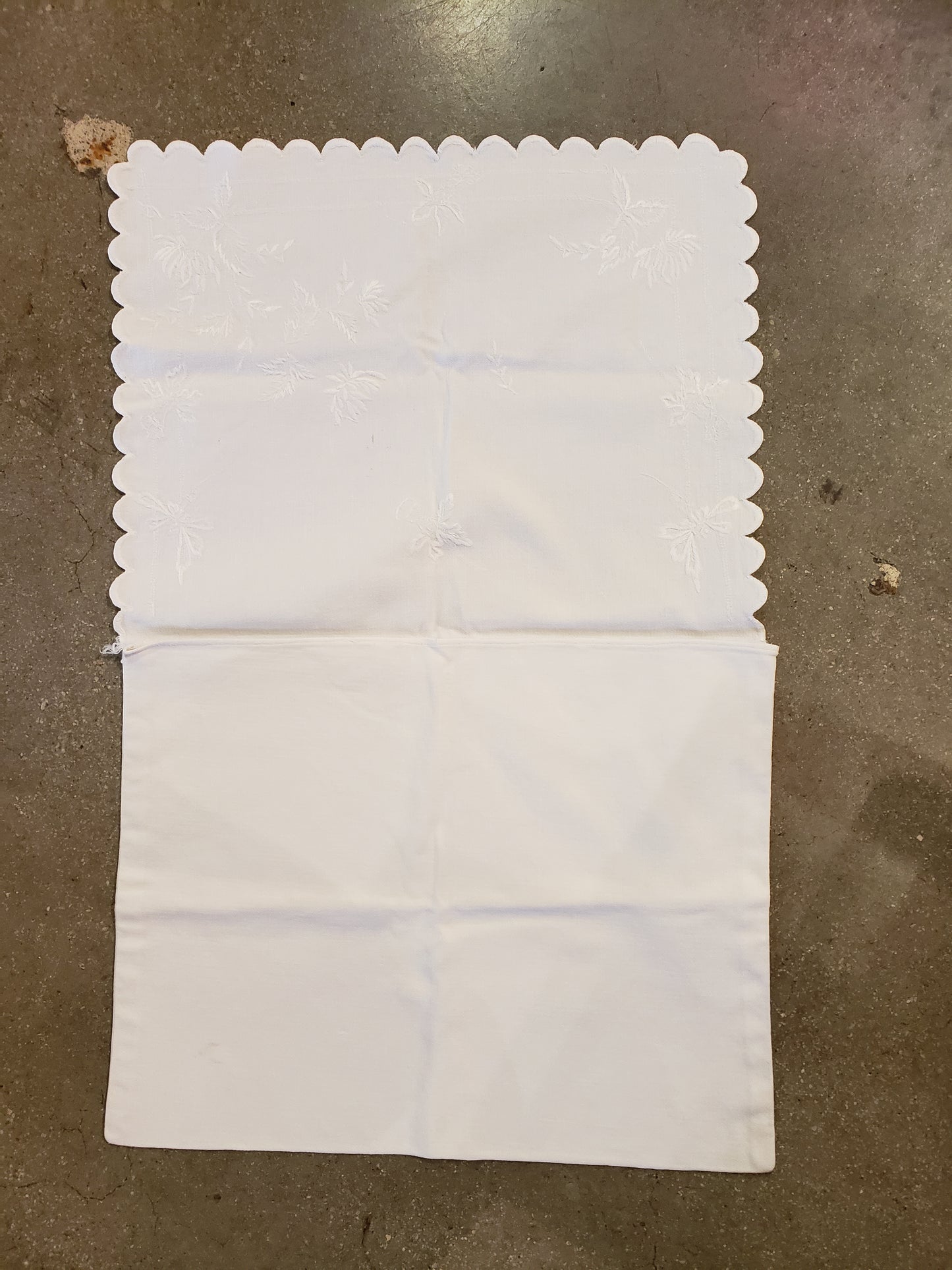 Embroidered Irish Linen lingerie bag VINTAGE