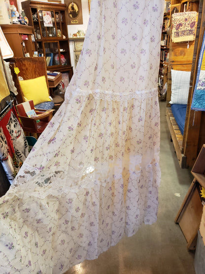 Size 5 VINTAGE White Dress Purple Flowers