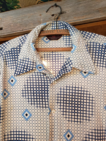SIZE Large 70's style men's shirt white blue