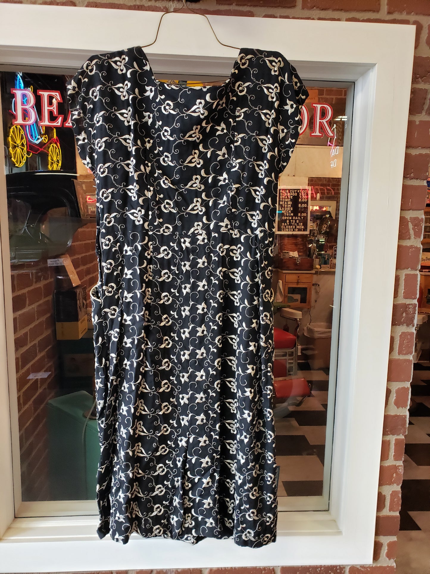 1940s Black and ivory embroidered vintage dress