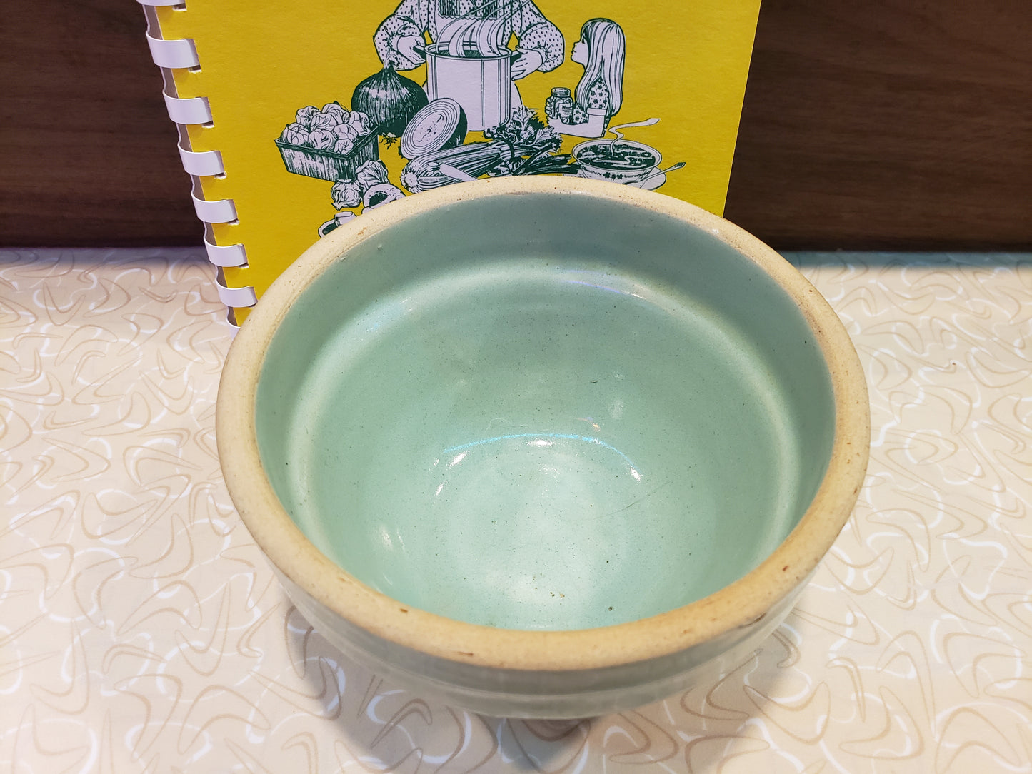 5 inch light green beehive style mixing bowl