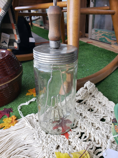 1915 Borden butter churn cream whipper