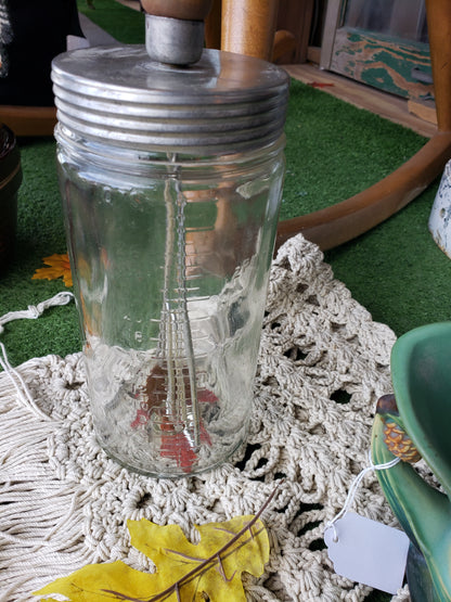 1915 Borden butter churn cream whipper