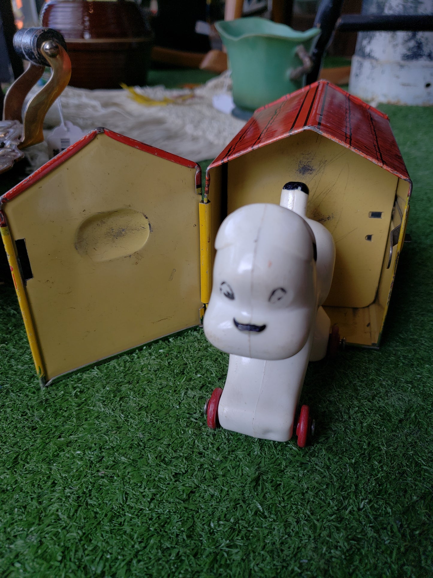 POOCH the Pop Out Pup tin litho toy