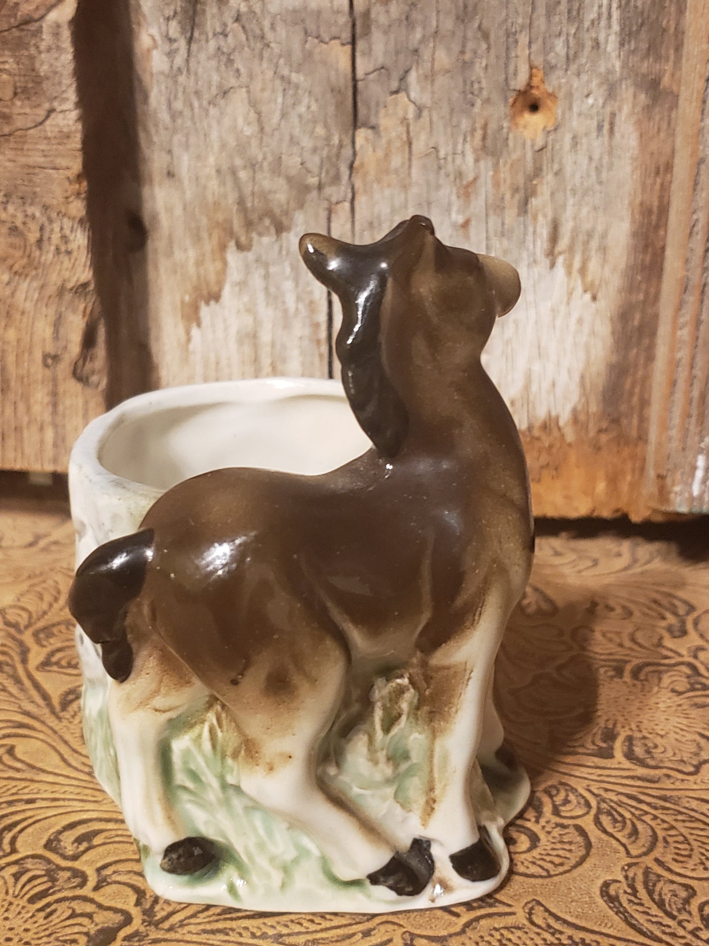 Baby horse by well planter vintage