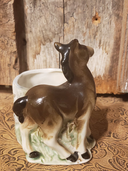 Baby horse by well planter vintage