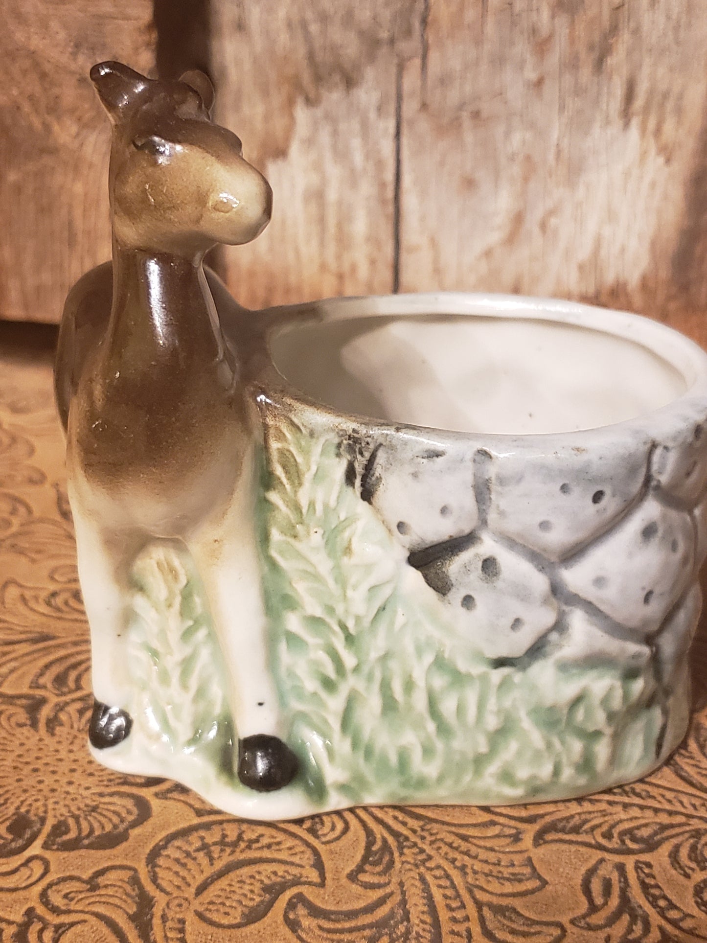 Baby horse by well planter vintage