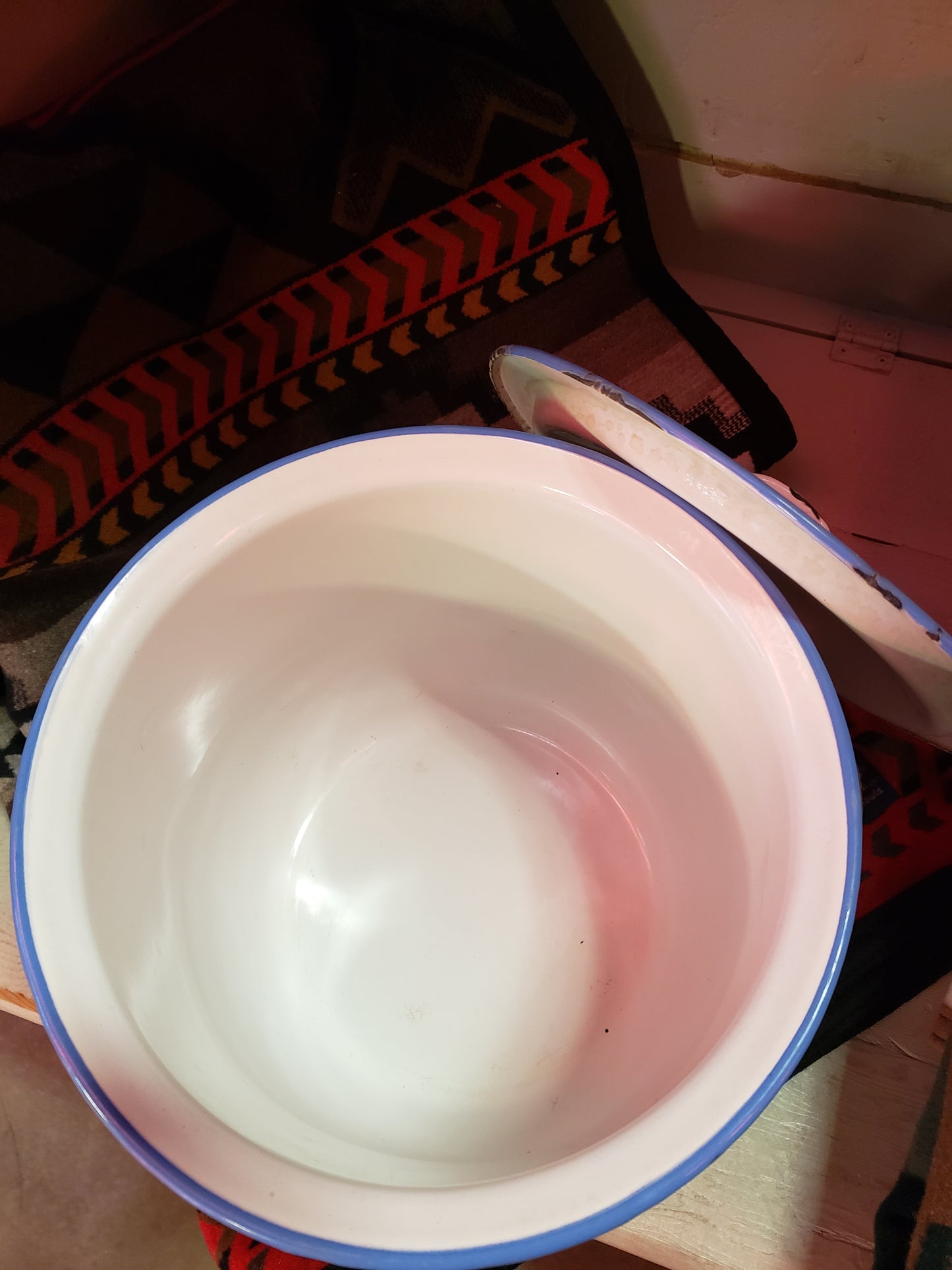 1940s Porcelain Enamelware pot / lid "Cream City" label