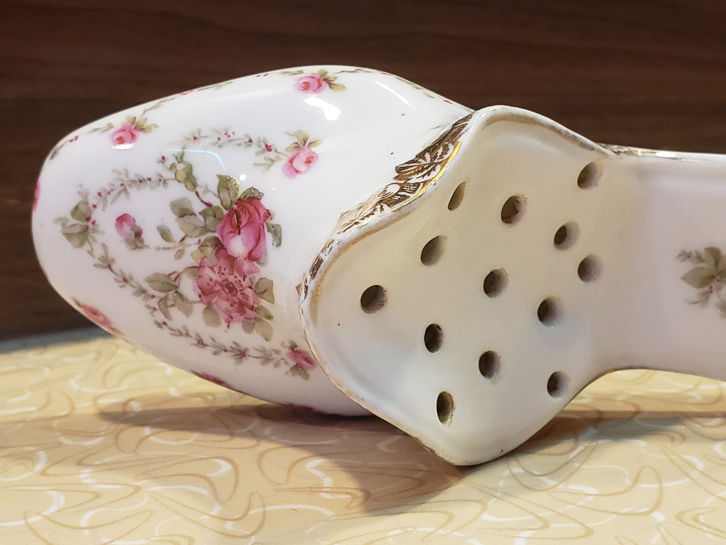 Victorian Rose Porcelain Potpourri Slipper
