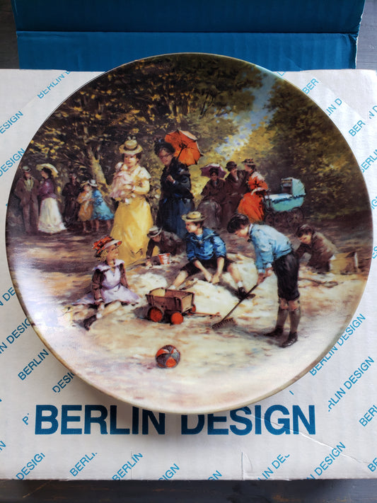 "Tuesday" in the Kappelmann Family's Holiday Week series by Detlev Nitschke