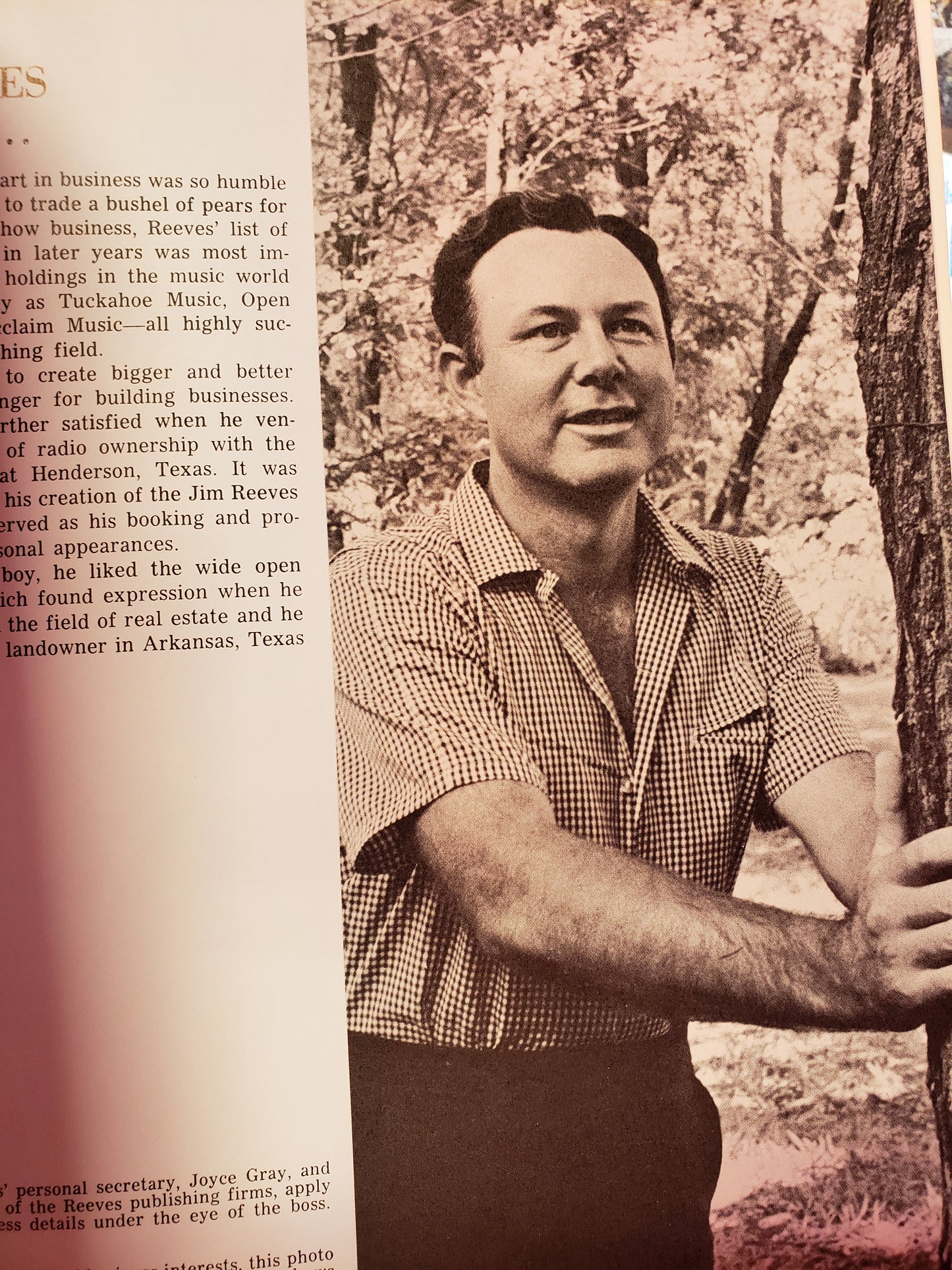 Jim Reeves Memorial & Souvenir Photo Album Vol. 1