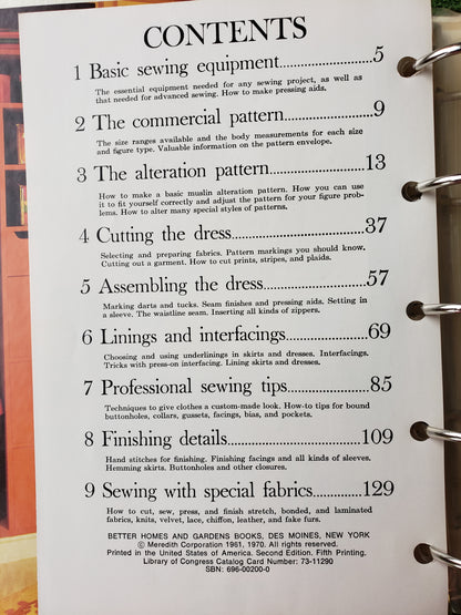 SEWING BOOK y Better Homes and Gardens (1970)